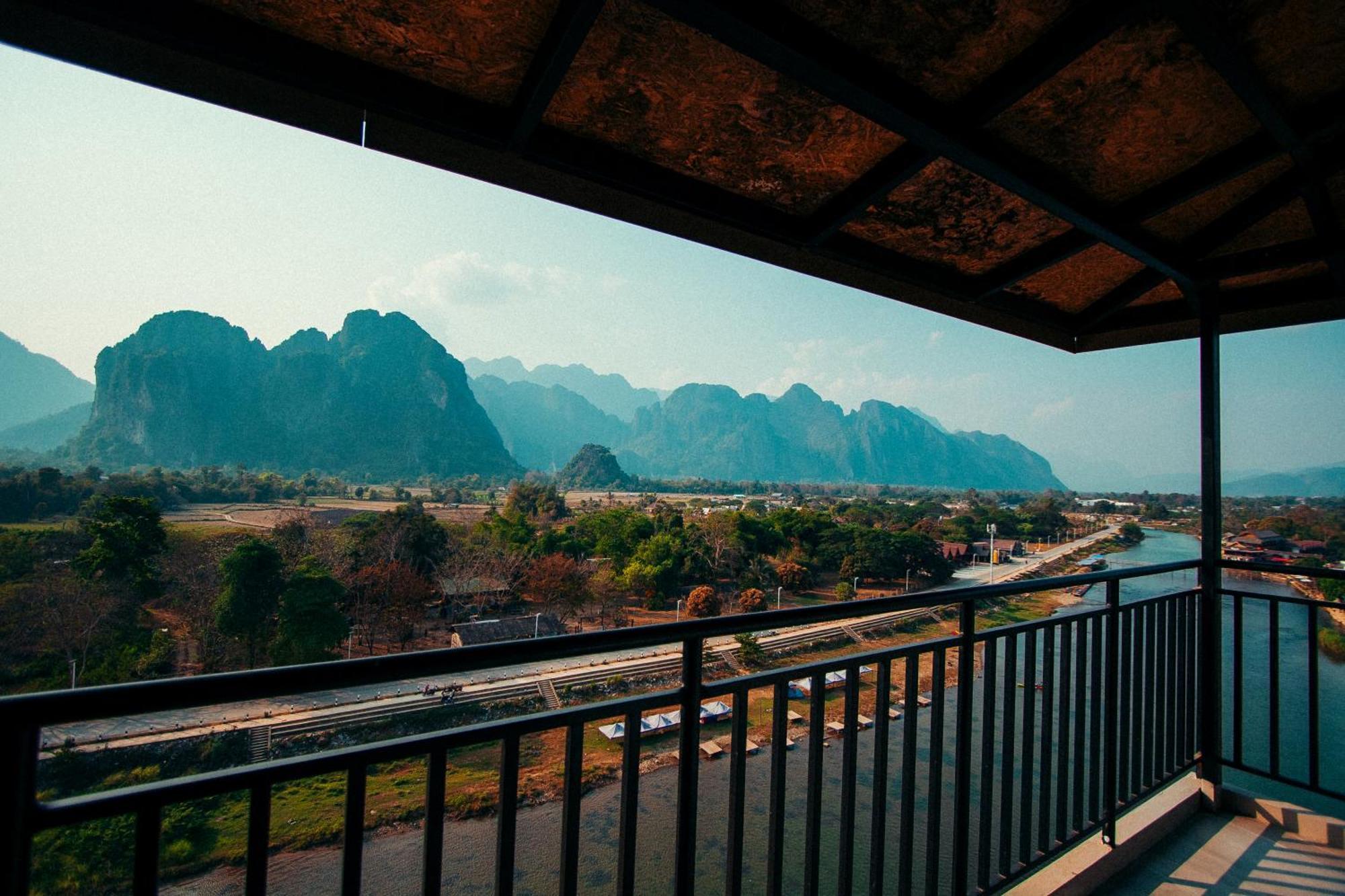 The Elephant Crossing Hotel Vang Vieng Exterior foto
